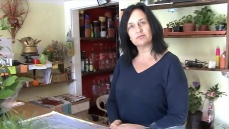 Natural tits mature get fucked in flower store